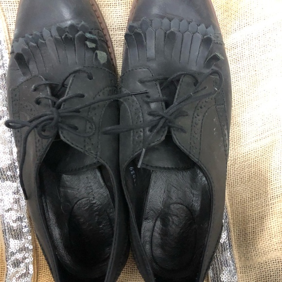 Madewell Size 7 B Classic Oxford with Kiltie Tassel. Very chic wardrobe staple. - Picture 2 of 2